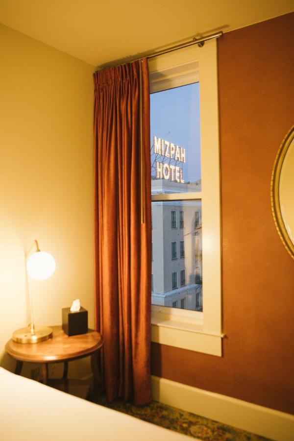 Belvada Hotel Тонопа Екстер'єр фото